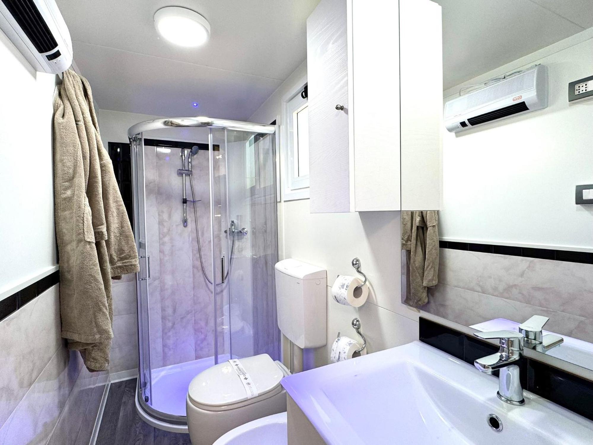Luxury Caravan At Union Lido Cavallino-Treporti Bagian luar foto